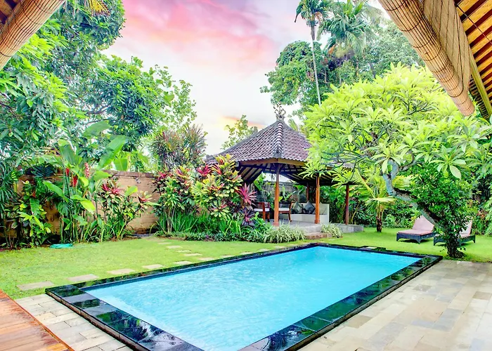 Villa Taman Rahasia