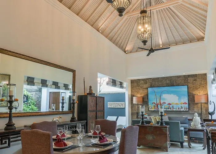 Mosan House - Unique Art-Filled Gem In Perfect Location A Short Walk From The Beach Or Seminyak Square Including Ac Office For Remote Working