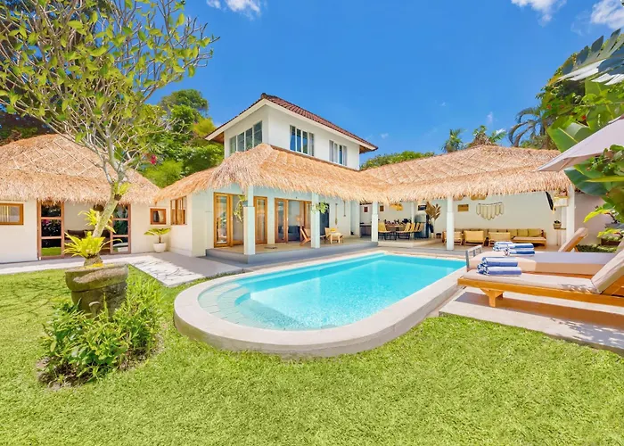 Villa Barcelona - Private 5 Bdr Villa In Seminyak, Best Location, Large Pool & Garden