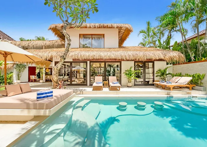 Villa Aurora - Private 6 Bdr Villa In Seminyak, Prime Location, Pool & Garden