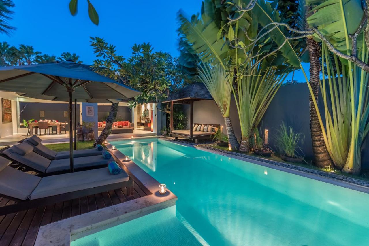 Kembali Villa Seminyak
