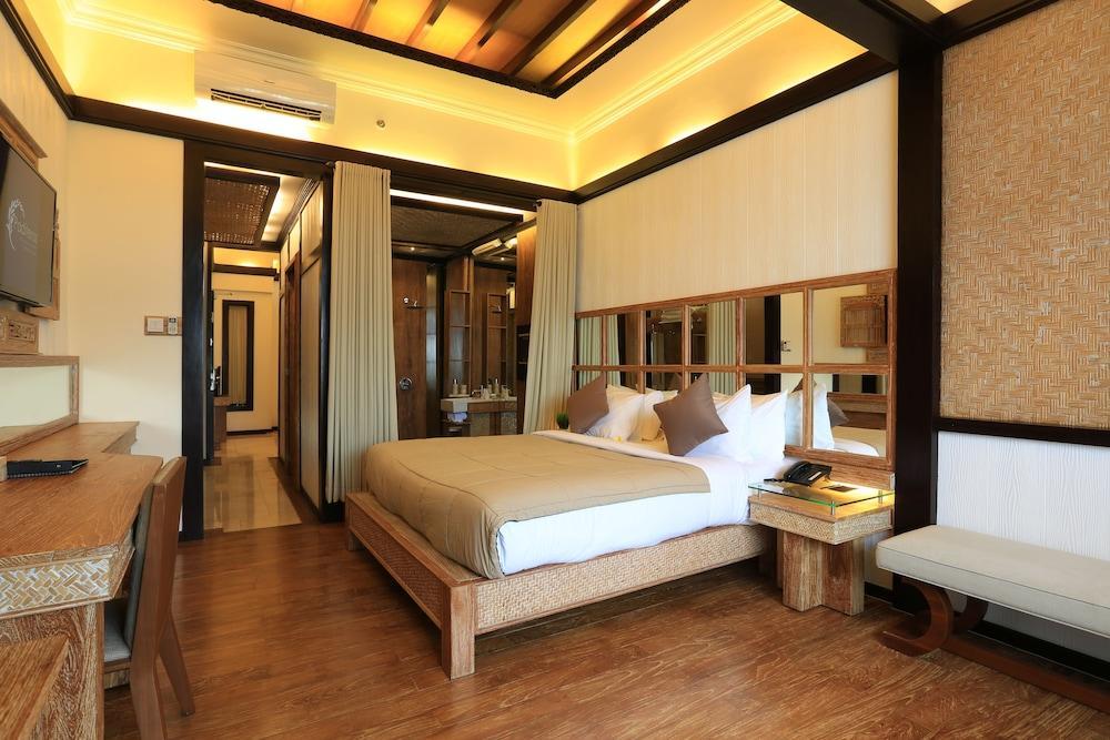 Paditeras Boutique Hotel 4*