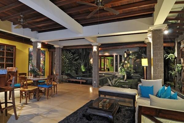 Charming 3 Bedroom In Oberoi Villa