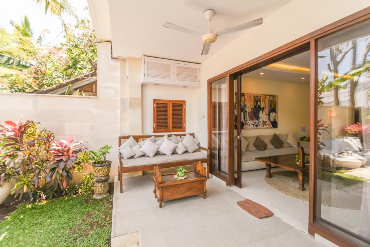 Amalia Swan Haven Villa