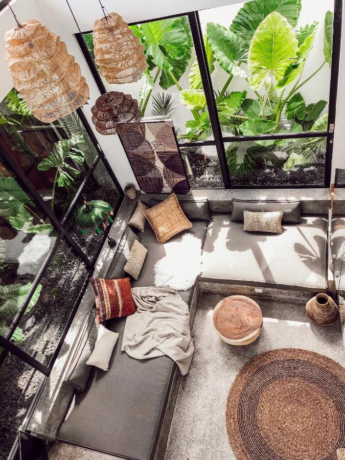 Villa Beyond Bespoke Seminyak (Bali)