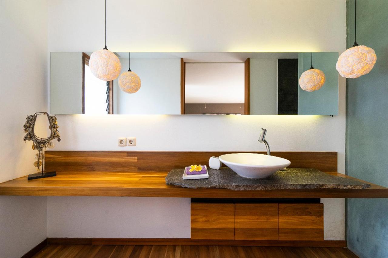Athena Seminyak (Bali)