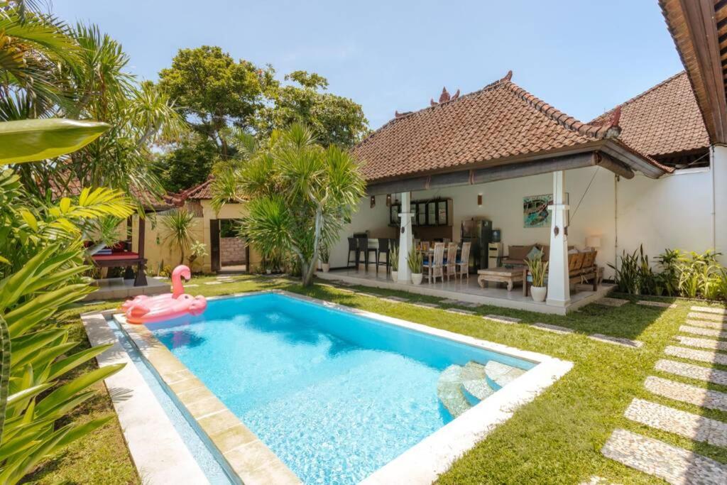Penny * Seminyak (Bali)