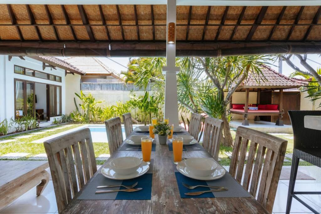 Penny Villa *