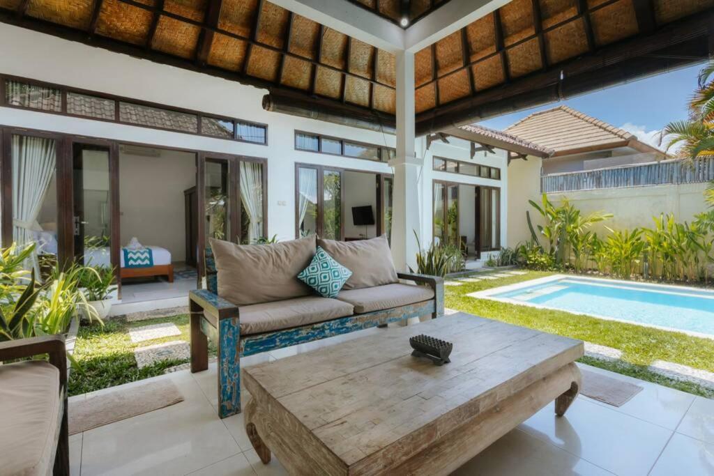 Penny Villa *