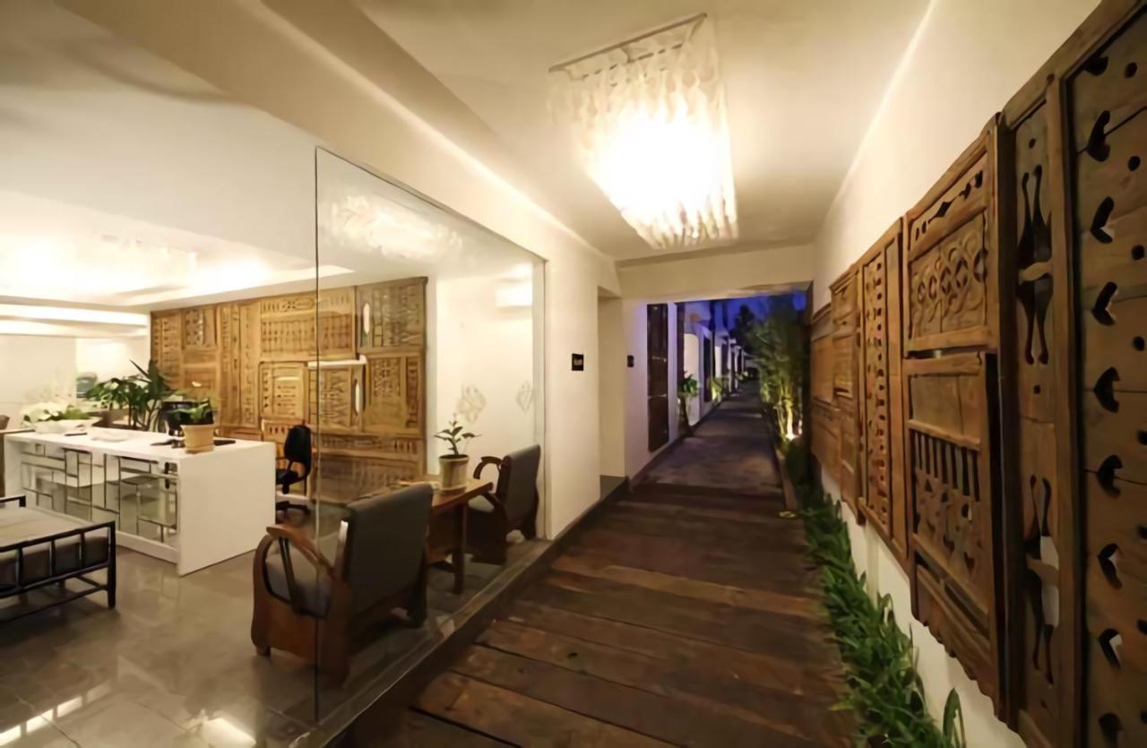 The Kanjeng Batubelig Seminyak (Bali)