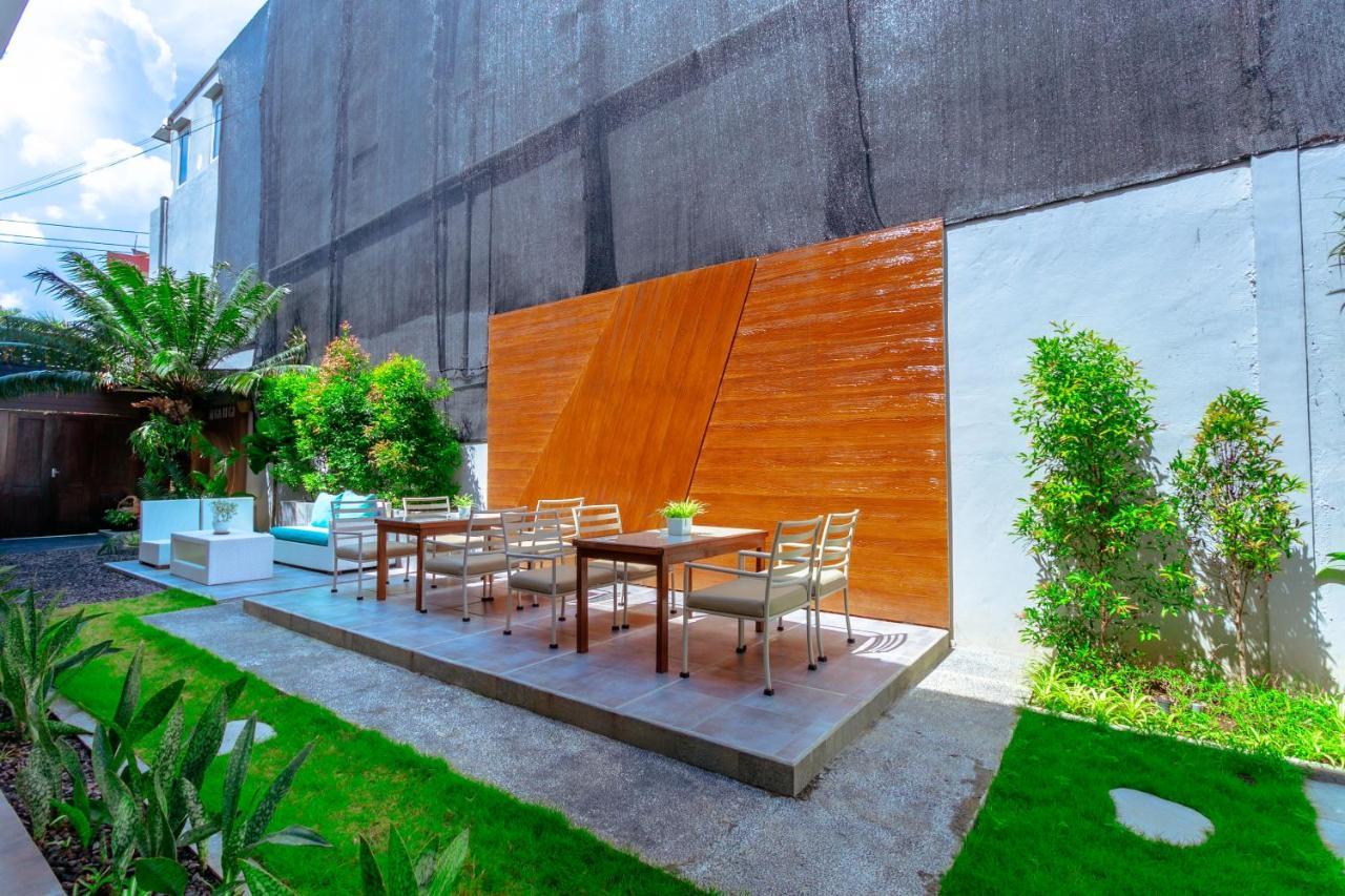 Lega Legi Town House By The Lavana * Seminyak (Bali)