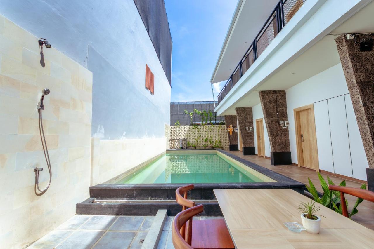 Lega Legi Town House By The Lavana Rumah tetamu