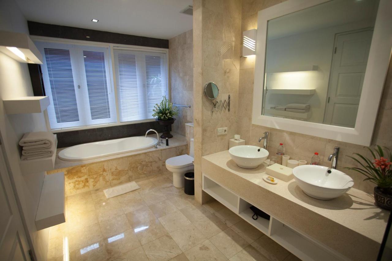 Lakshmi Luxury Villas, Walk To The Beach And Shopping * Seminyak (Bali)