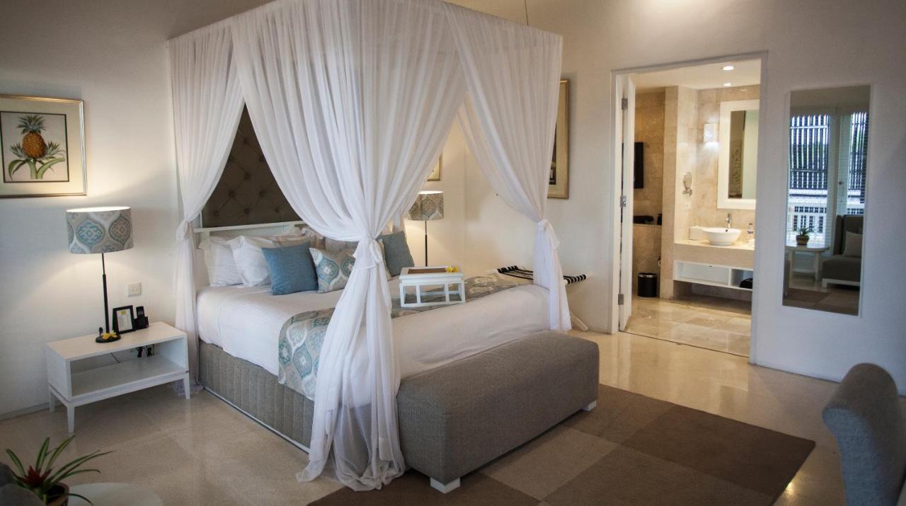 Villa Lakshmi Luxury Villas, Walk To The Beach And Shopping *