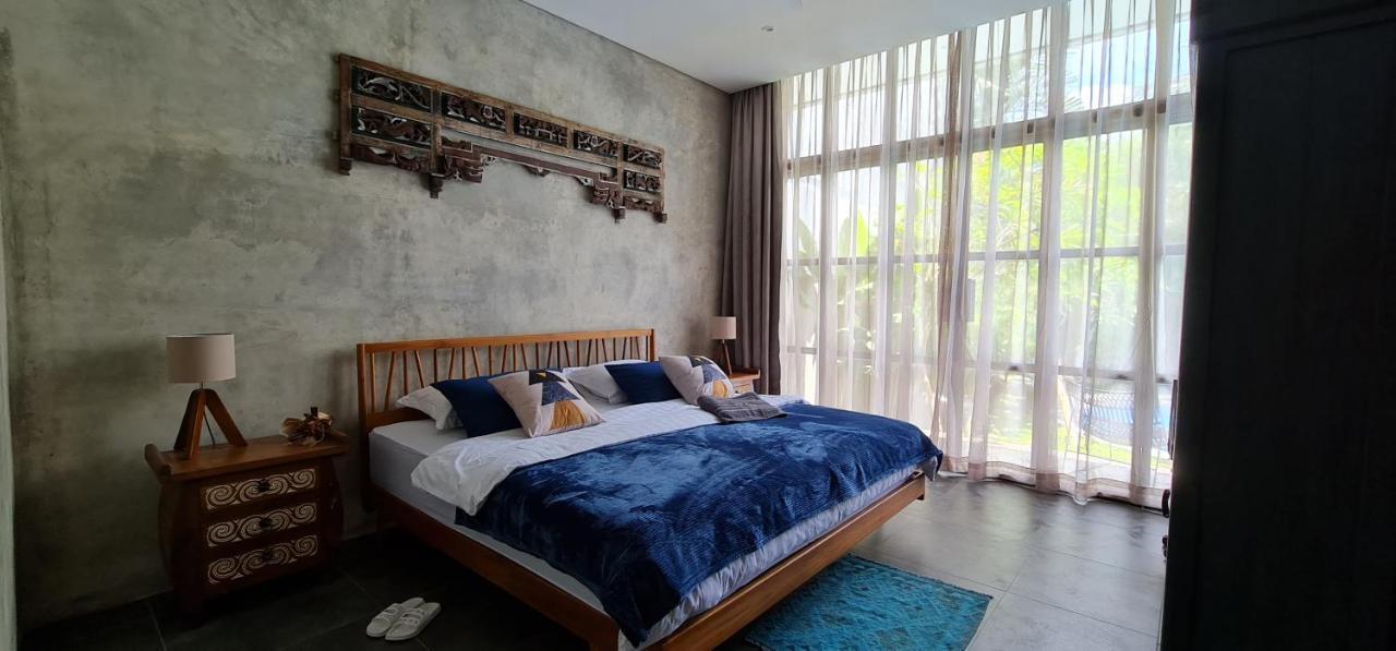 Rumah Hadeka Petitenget Vila