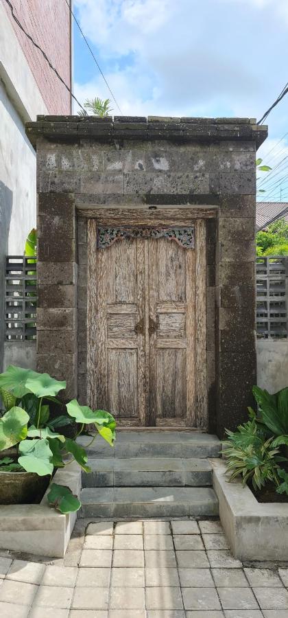 Vila Rumah Hadeka Petitenget Seminyak (Bali)