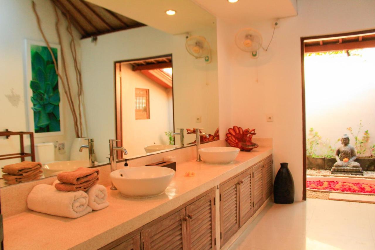 Jam Seminyak (Bali)