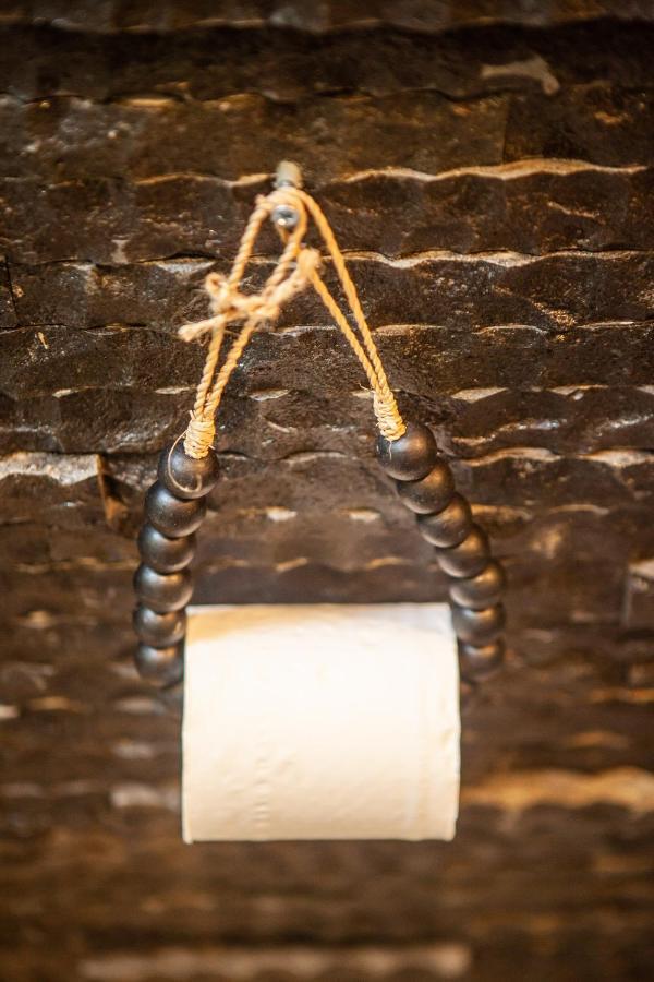 Simple And Magical . Almaya