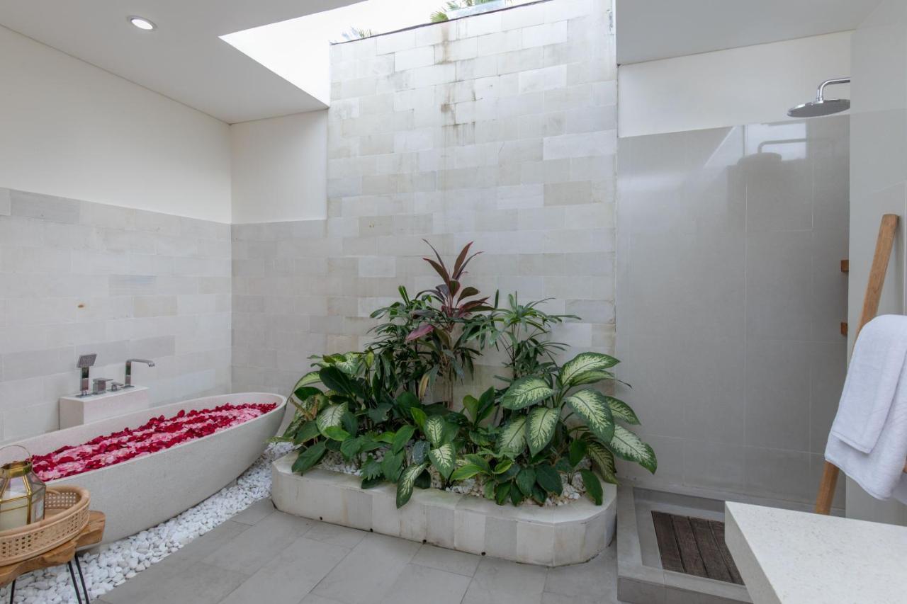 Luna Rose Villa *