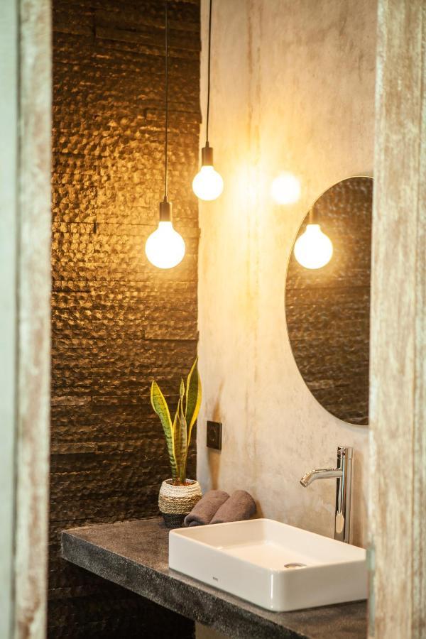 Simple And Magical . Almaya Villa Seminyak (Bali)