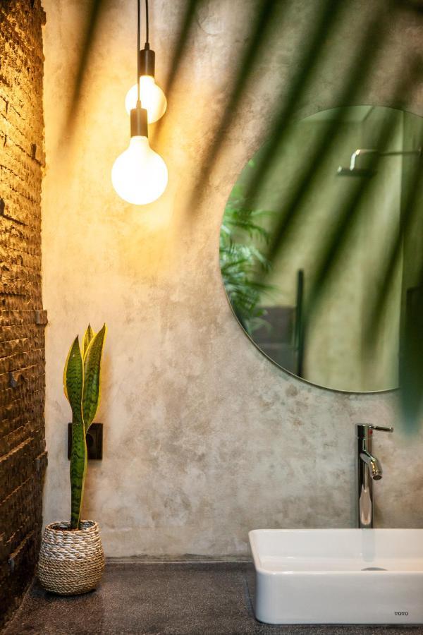Simple And Magical . Almaya Villa Seminyak (Bali)