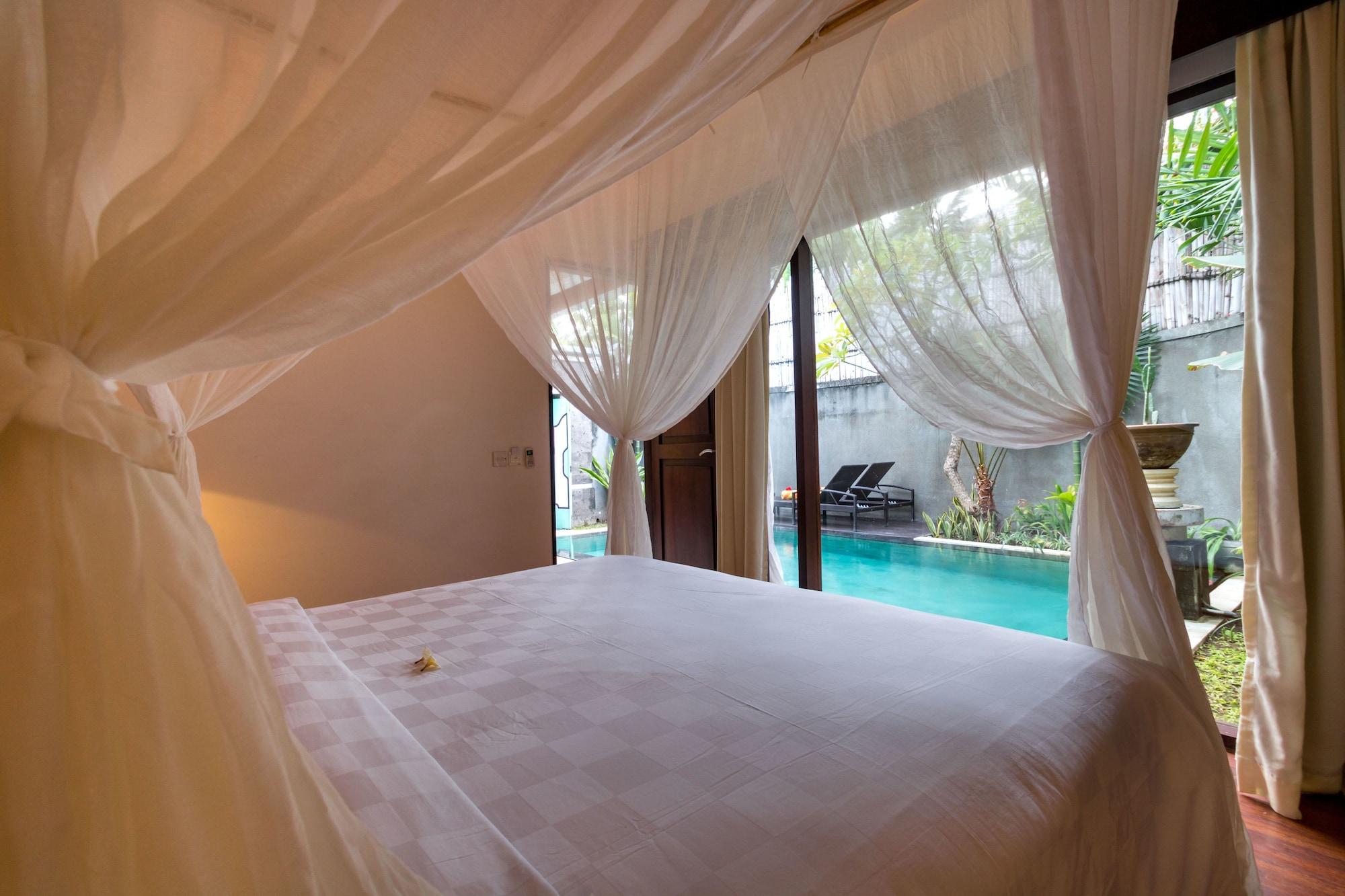 New Sara Seminyak (Bali)