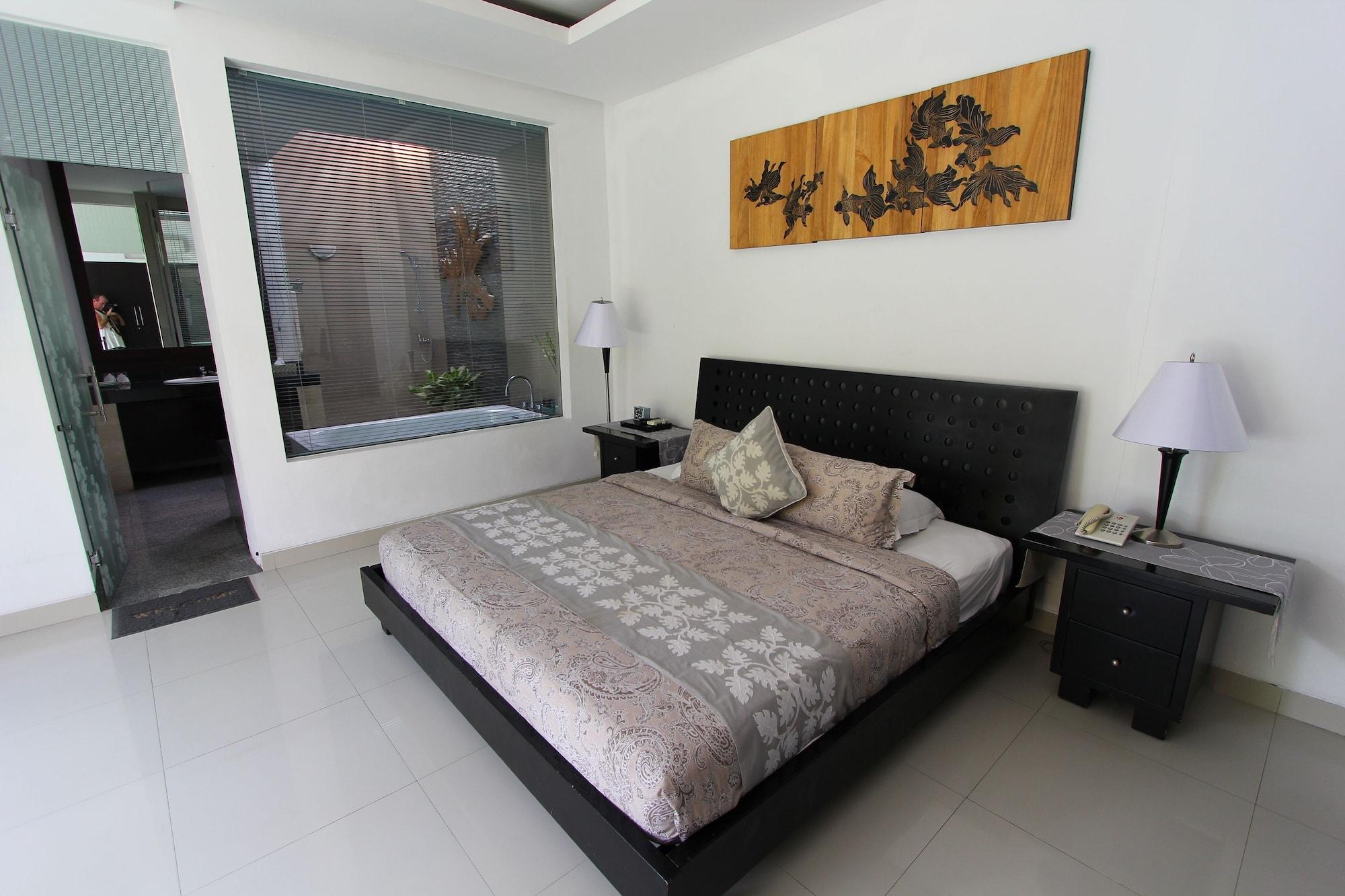 Heliconia Seminyak