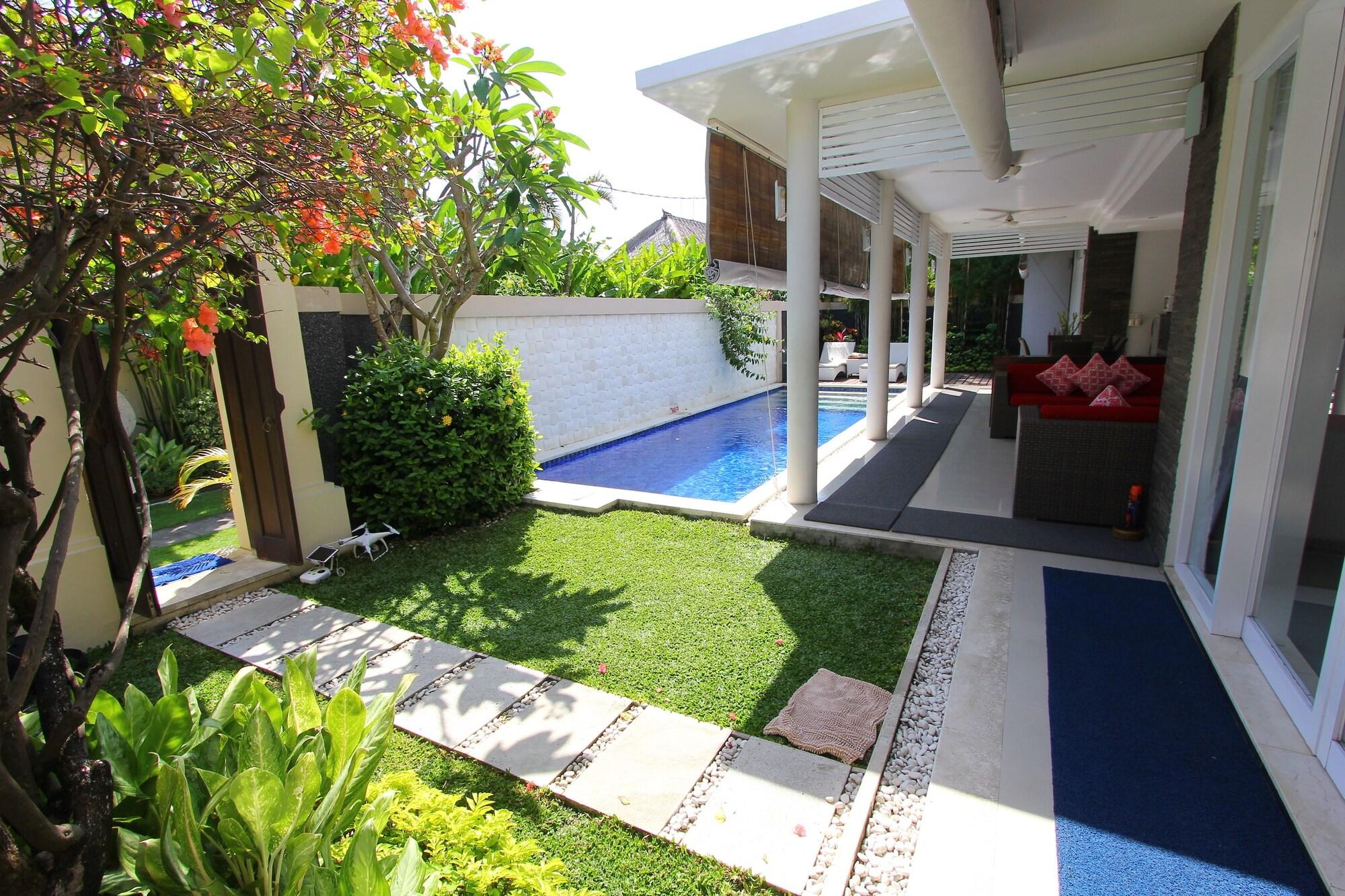 Heliconia Seminyak