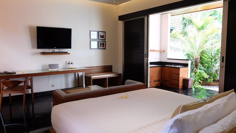 Sun Island Boutique & Villa