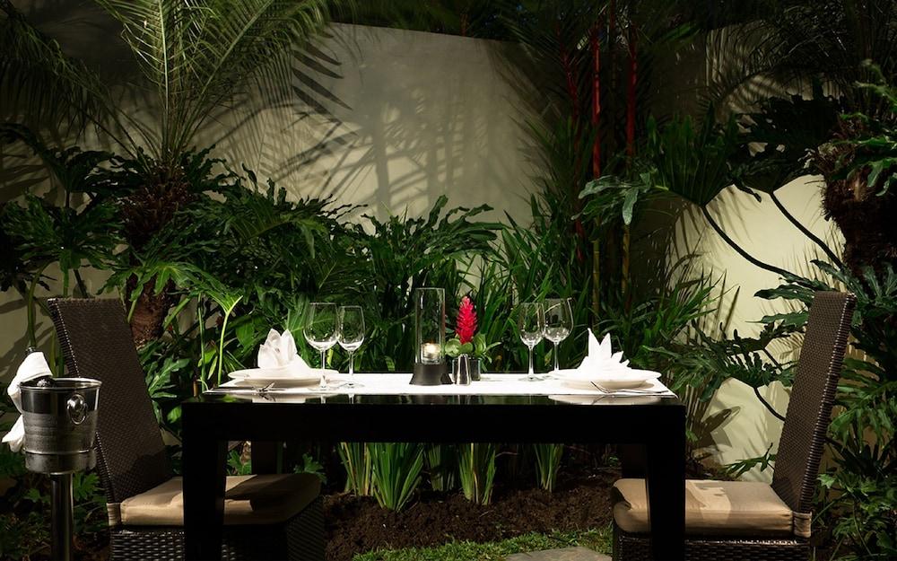Villa Sun Island Boutique &