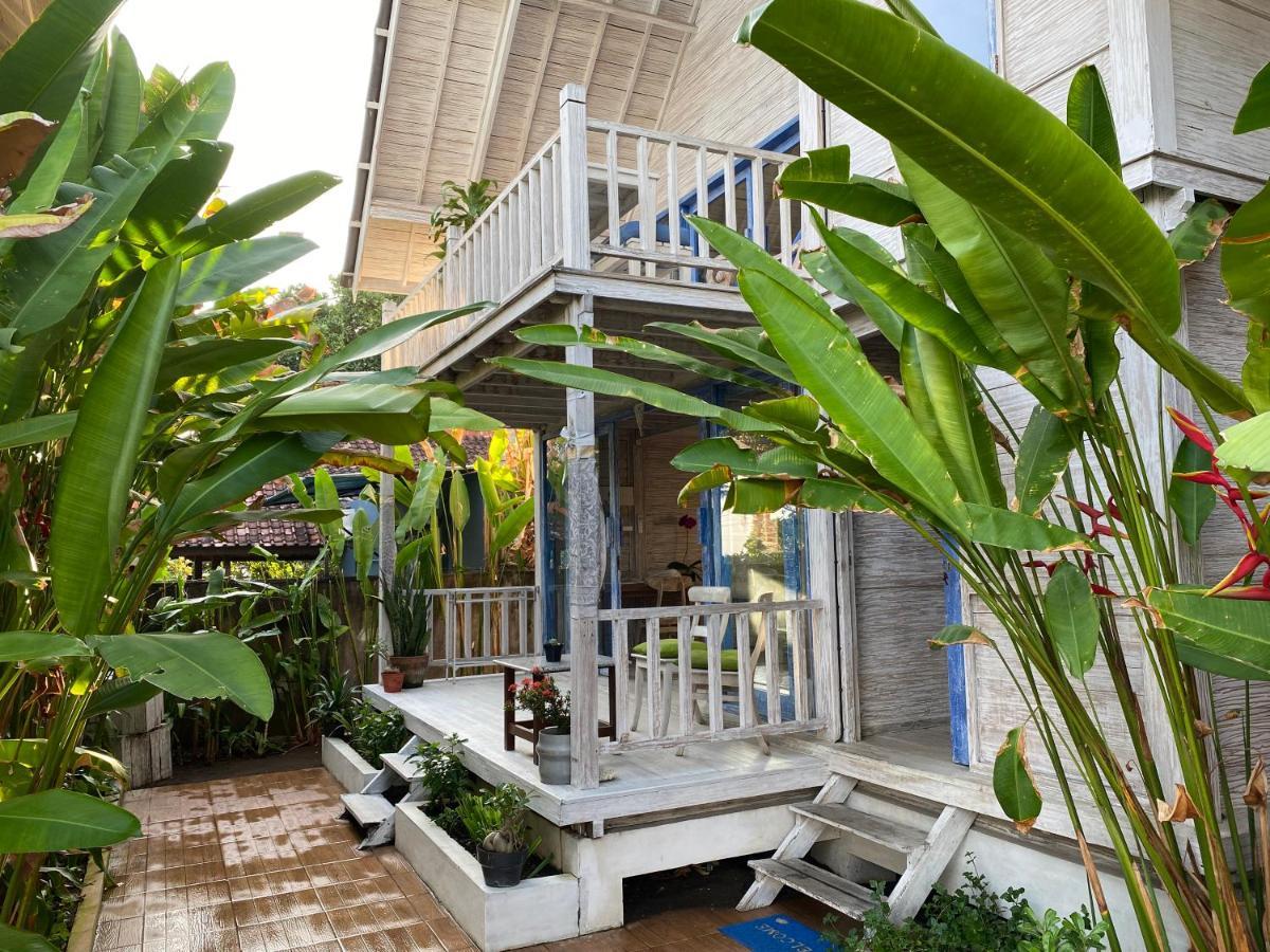 Beach Front - Mesari Beach Huts #3 *