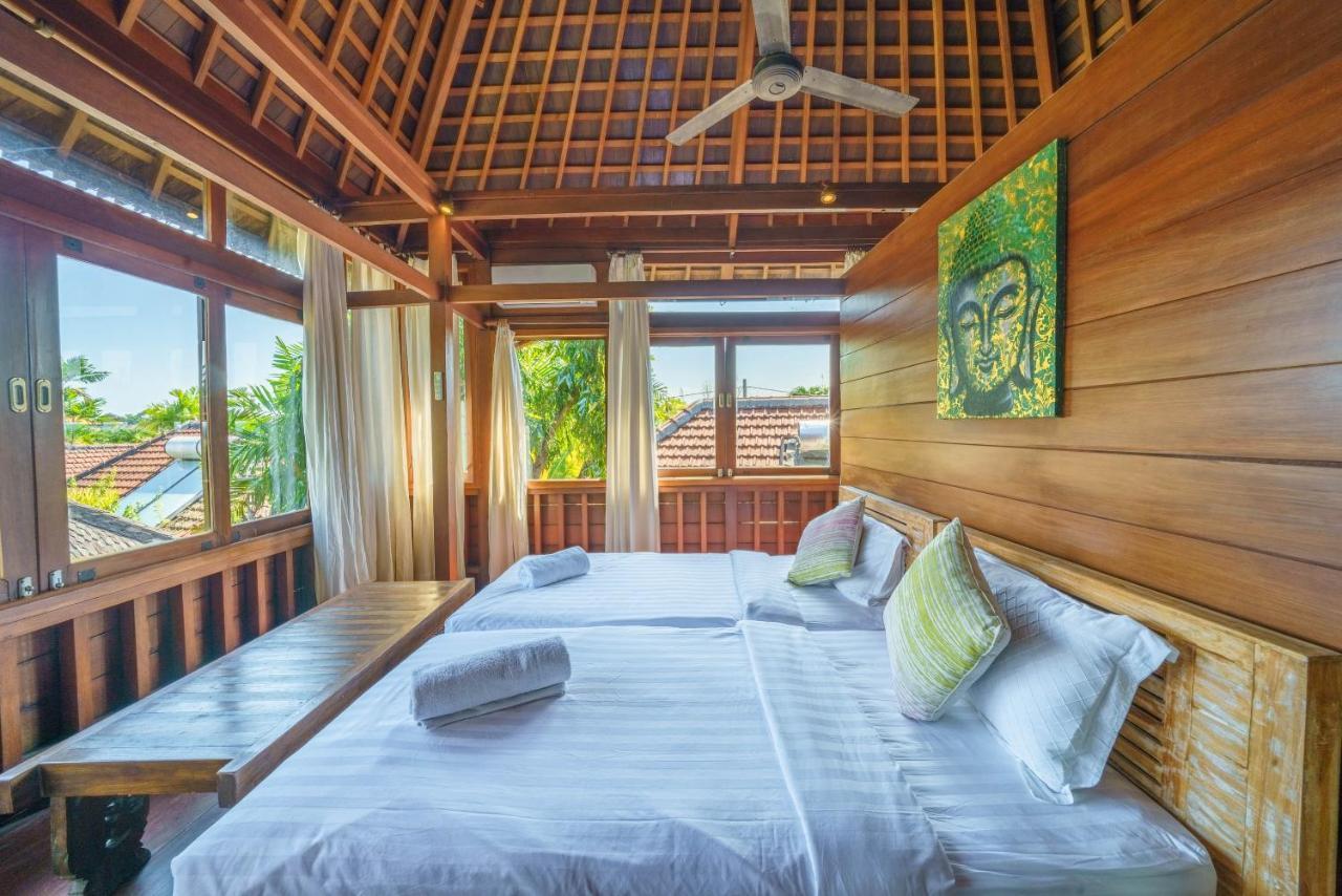 Villa Santhi - Beautiful With Large Pool In