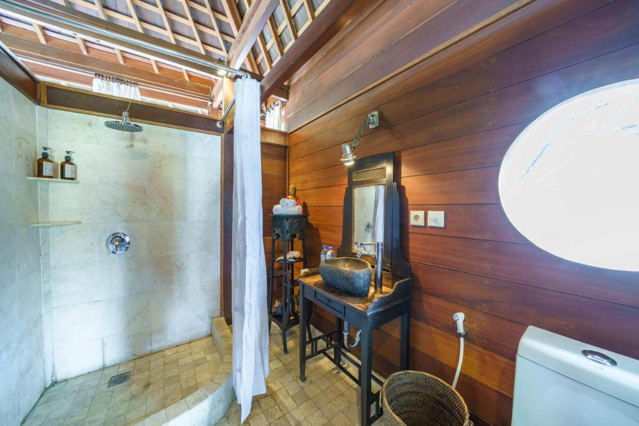 Santhi - Beautiful With Large Pool In Seminyak (Bali)
