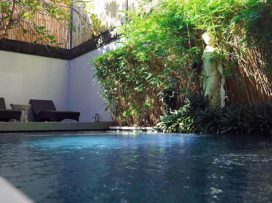 Sonti * Seminyak (Bali)