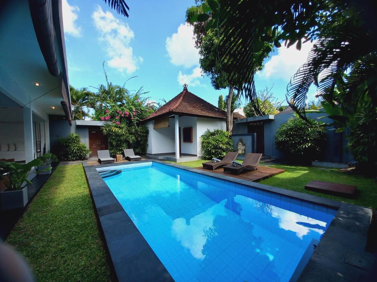 Premium Villas Seminyak I *