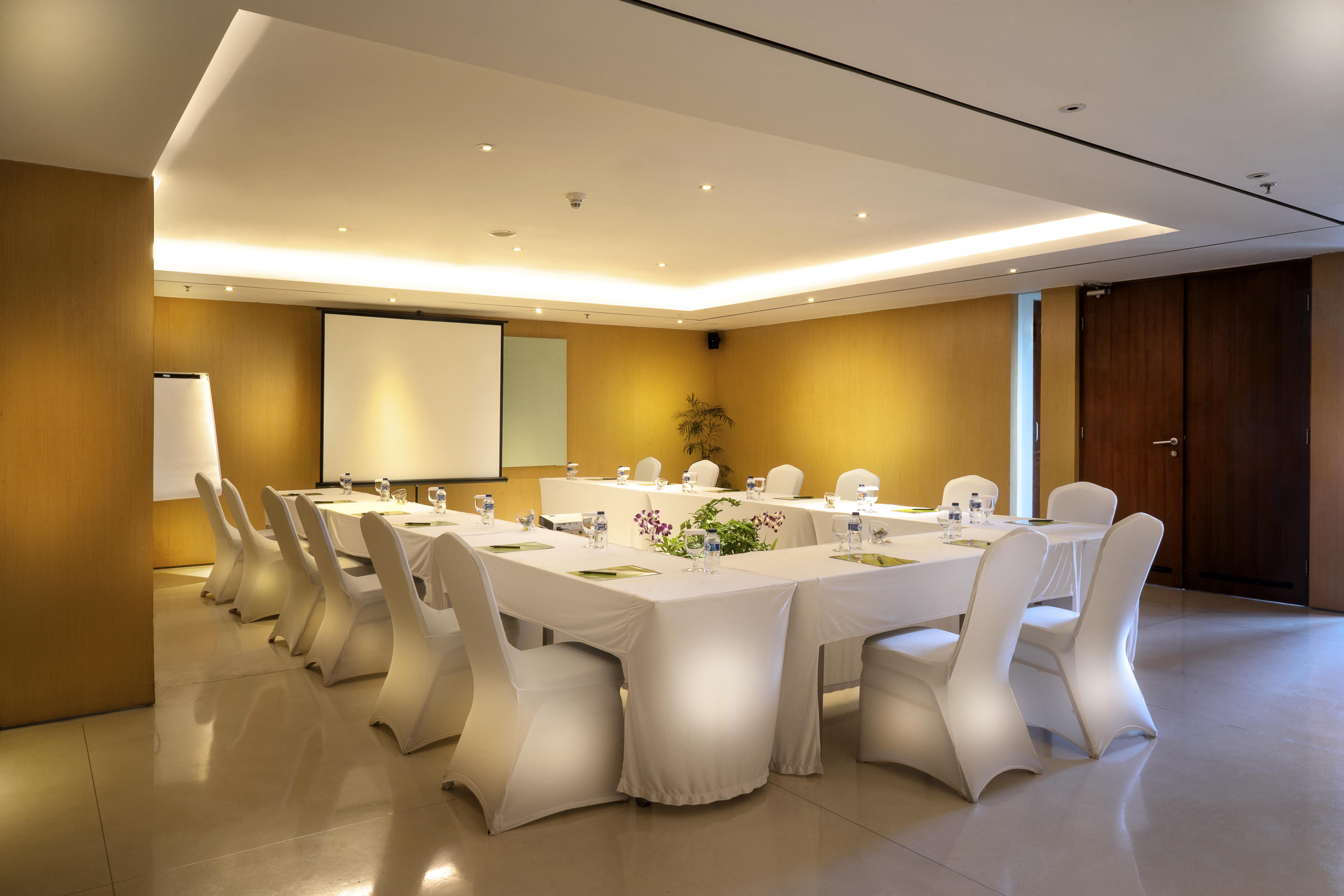 The Haven Bali Khách sạn 4*