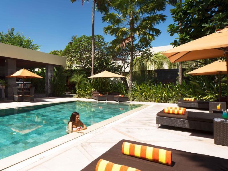 Sun Island Boutique &