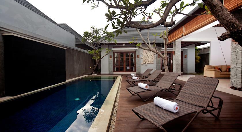The Wolas Villa