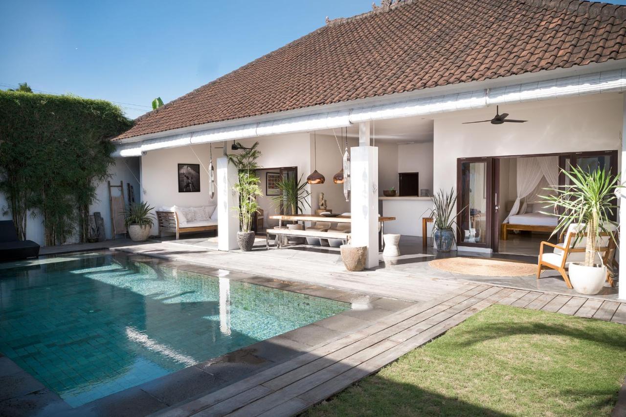 Tropical 3bdr Poolvilla In Heart Of * Seminyak (Bali)