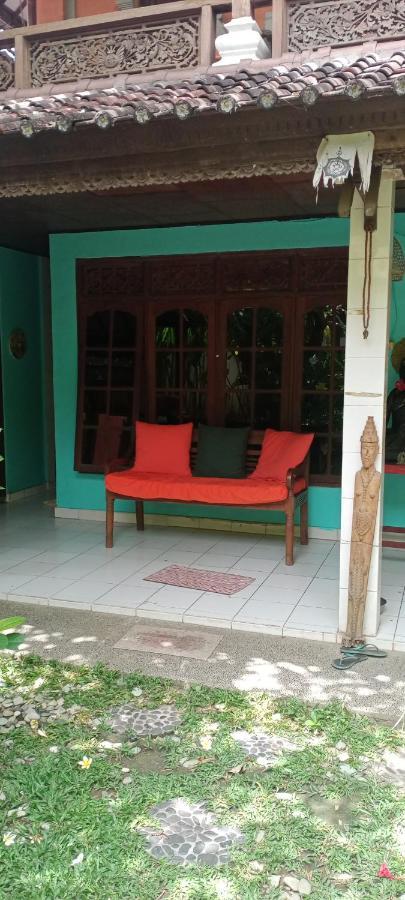 Shalana Homestay- Formerly Teka Teki House Rumah tetamu Seminyak (Bali)