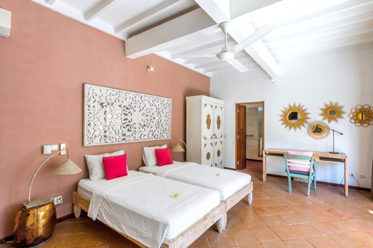La Oberoi Villa *