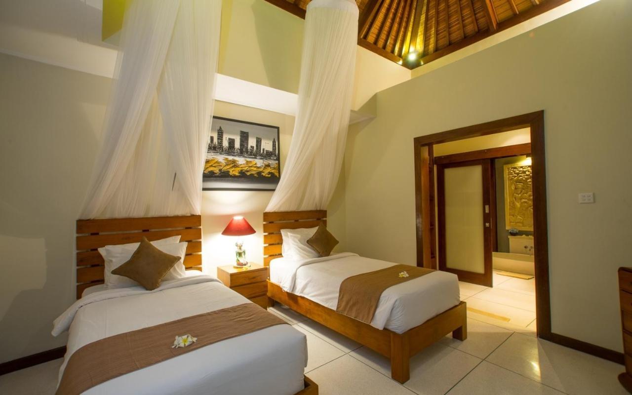 Villa Md 3 Bedroom, Sunny Pool In Eat St Location Seminyak
