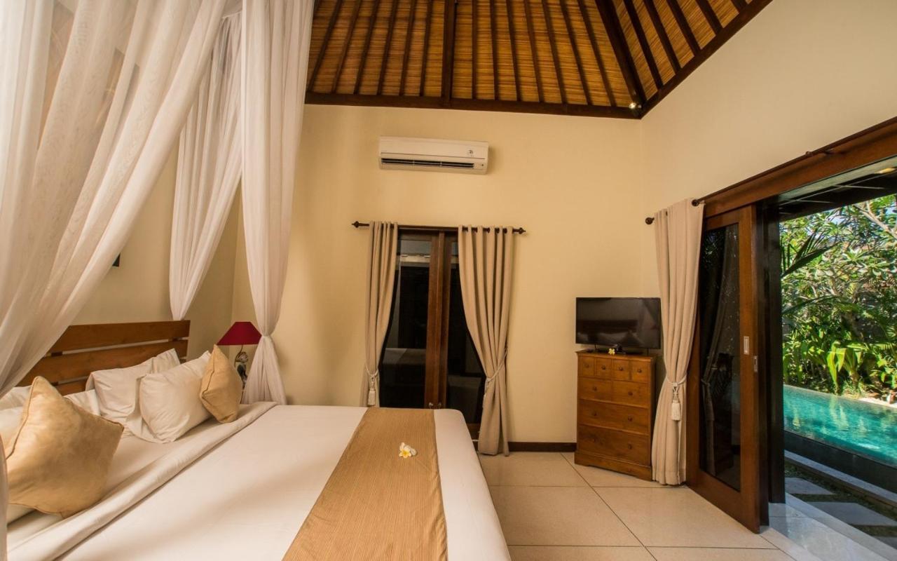 Md 3 Bedroom, Sunny Pool In Eat St Location Villa