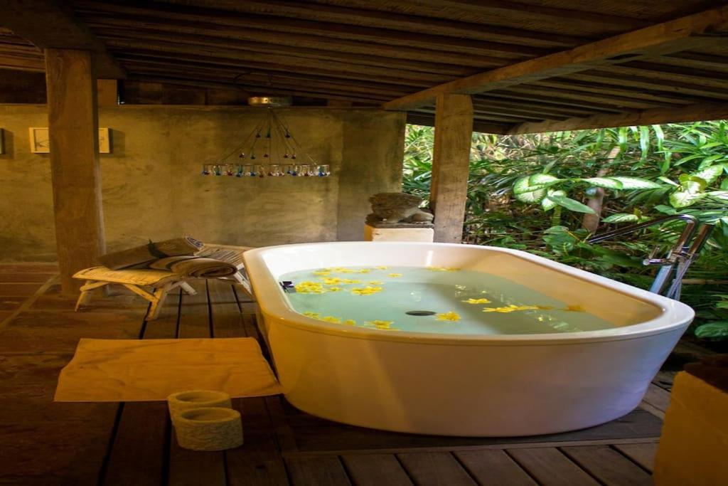Wahyu Wonderful Private Honeymoon Joglo Pousada