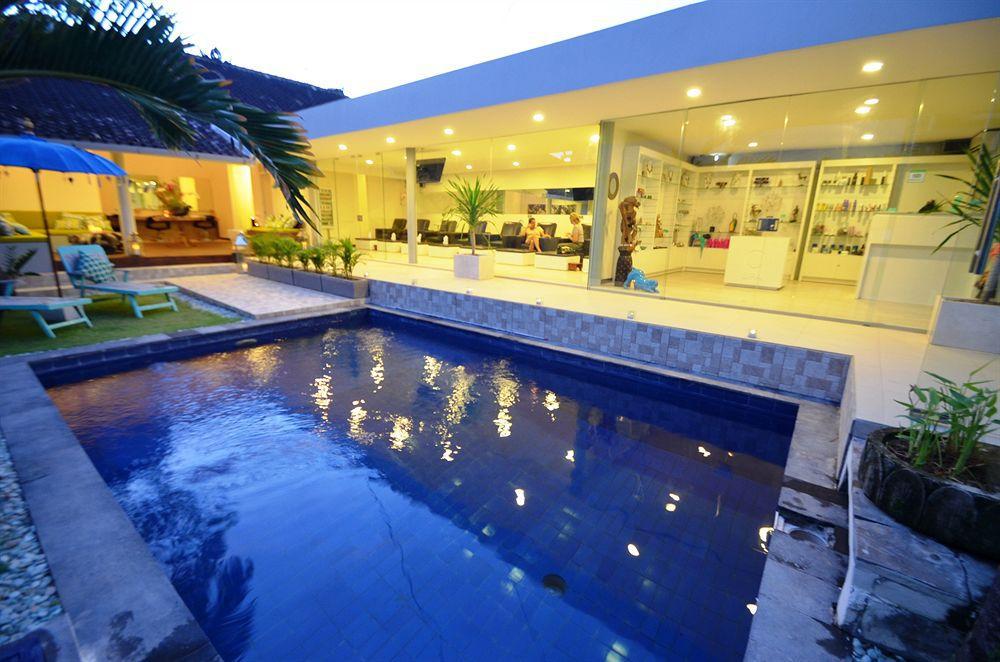 Taman percutian Karisa Boutique