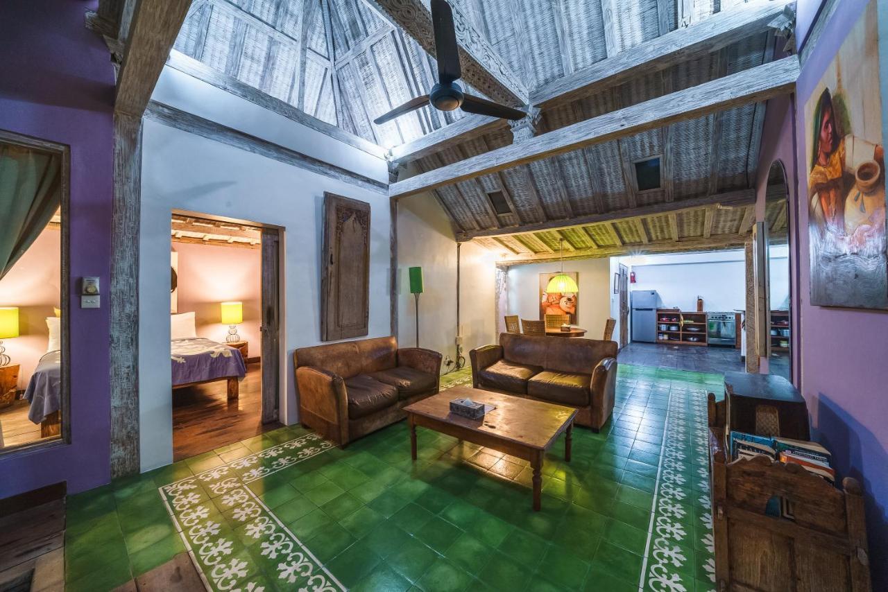West Villa