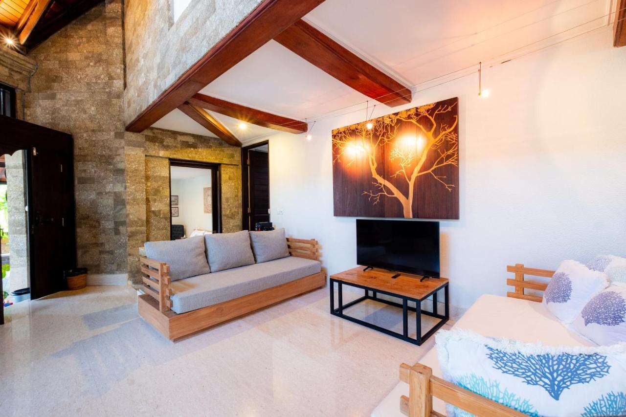 Frangipani Villa *
