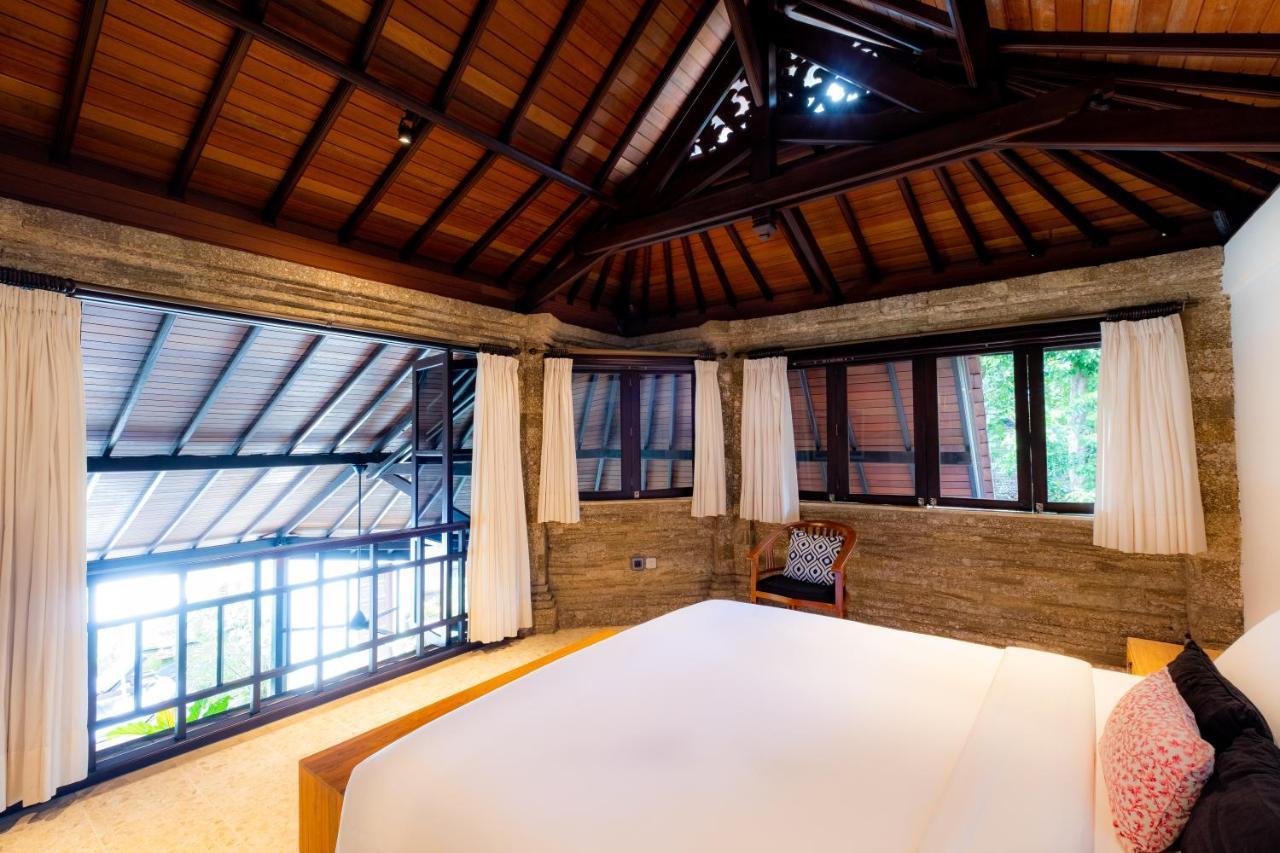 Frangipani Villa *