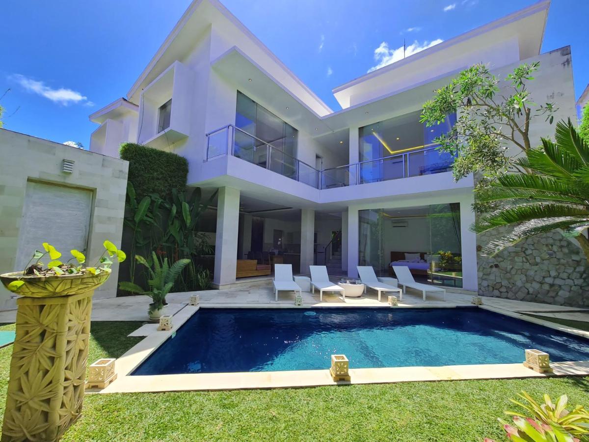 Kusamakura Villa Seminyak (Bali)