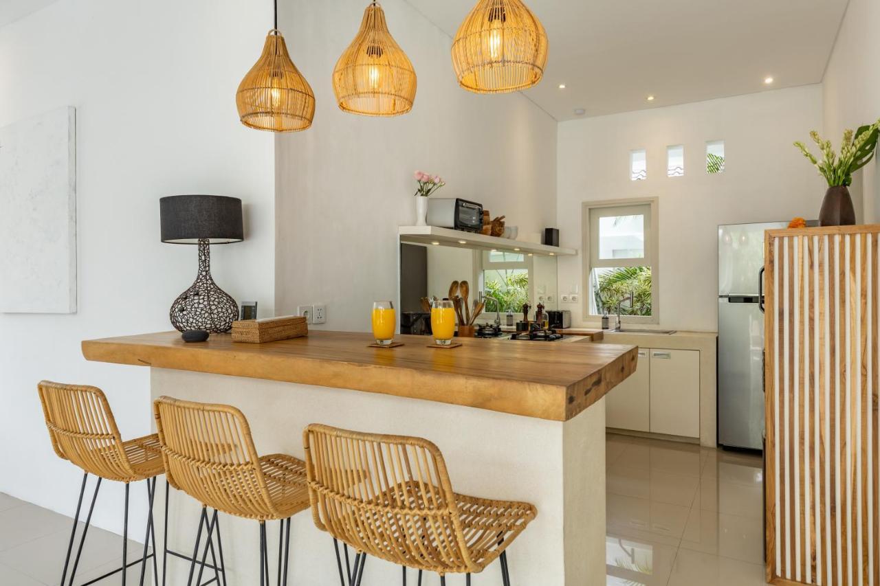 Fresh And Stylish 3bd In With Private Pool *